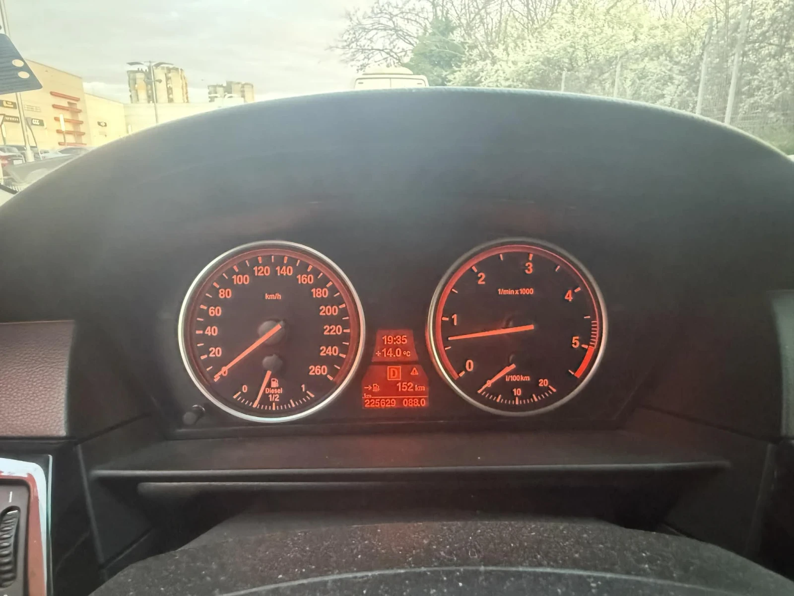 BMW 530, снимка 17 - Автомобили и джипове - 54126629