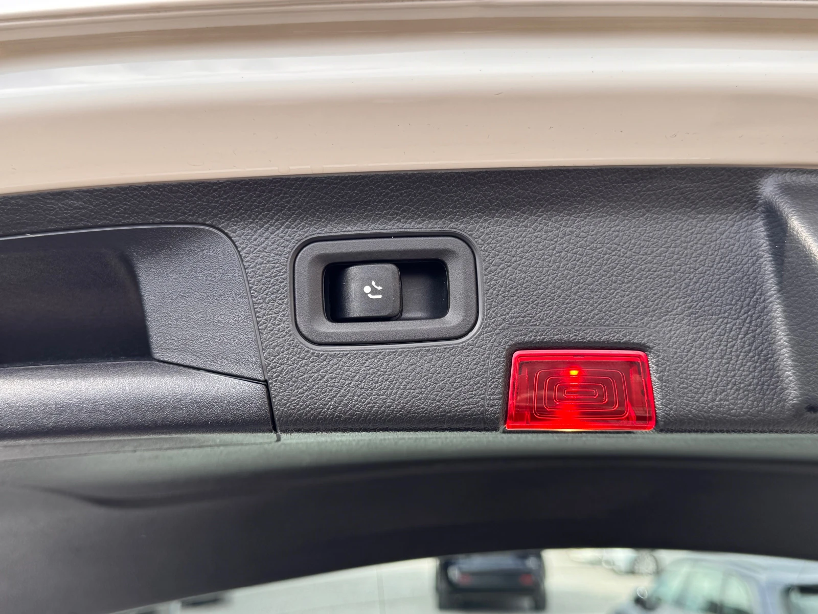 Mercedes-Benz A 180 AMG-PACKET ДИСТРОНИК НАВИГАЦИЯ КОЖА ПОДГРЕВ , снимка 16 - Автомобили и джипове - 54149576