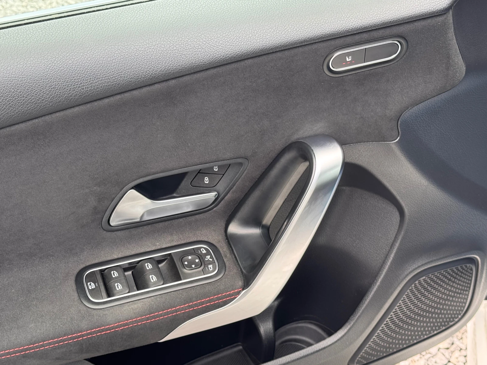 Mercedes-Benz A 180 AMG-PACKET ДИСТРОНИК НАВИГАЦИЯ КОЖА ПОДГРЕВ , снимка 8 - Автомобили и джипове - 54149576