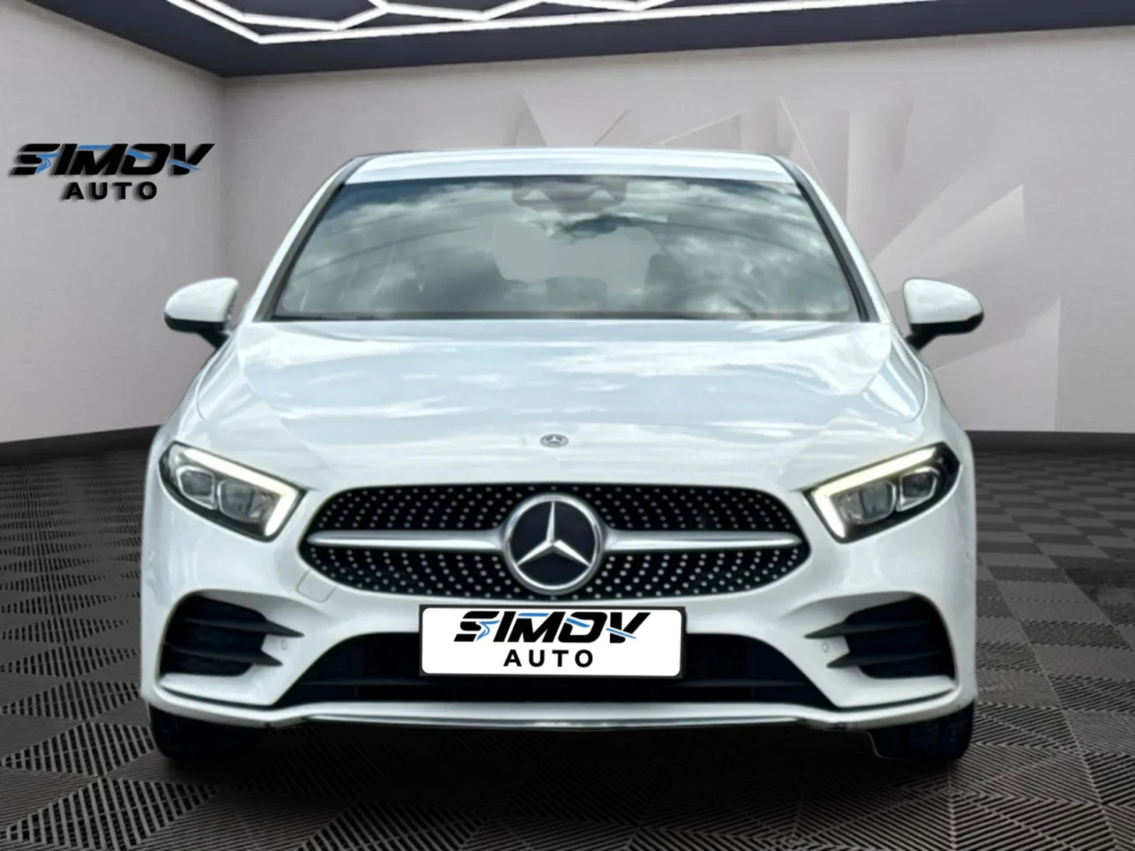 Mercedes-Benz A 180 AMG-PACKET ДИСТРОНИК НАВИГАЦИЯ КОЖА ПОДГРЕВ , снимка 5 - Автомобили и джипове - 54149576