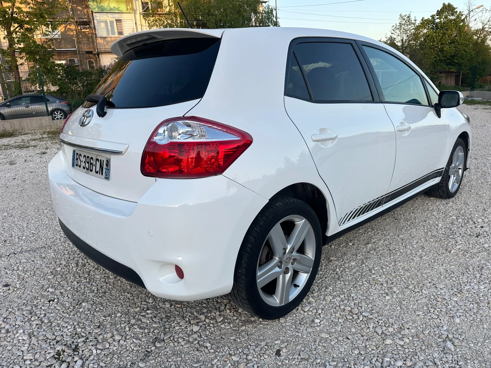 Toyota Auris 2.0D4D//126KS//FACELIFT//NAVI//2011G, снимка 5 - Автомобили и джипове - 54346972