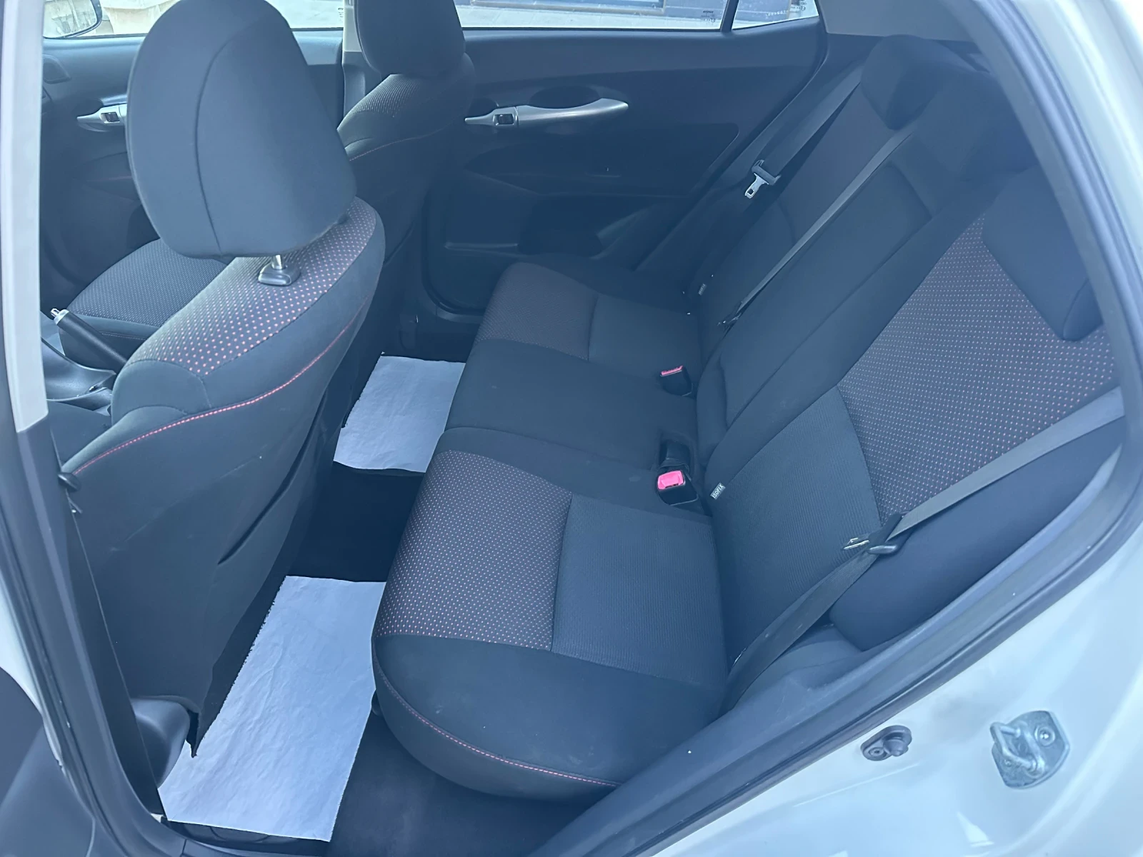 Toyota Auris 2.0D4D//126KS//FACELIFT//NAVI//2011G, снимка 13 - Автомобили и джипове - 54346972