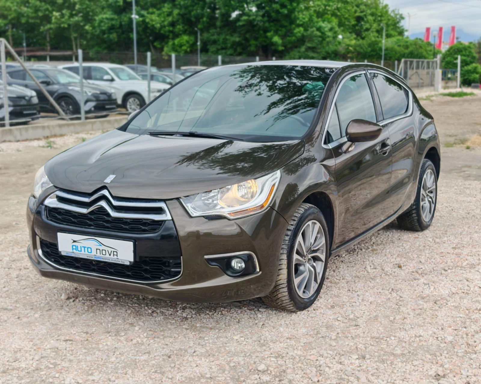 Citroen DS4 1.6 110 К.С. ДИЗЕЛ! МНОГО ЗАПАЗЕНА! , снимка 3 - Автомобили и джипове - 54646034