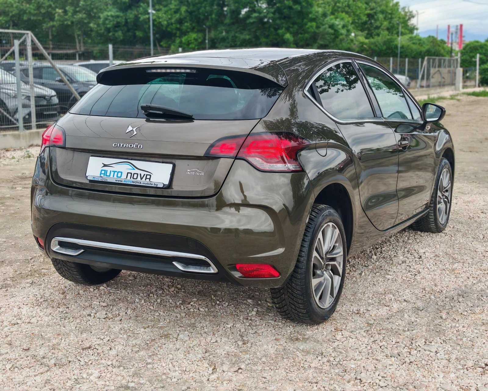 Citroen DS4 1.6 110 К.С. ДИЗЕЛ! МНОГО ЗАПАЗЕНА! , снимка 5 - Автомобили и джипове - 54646034