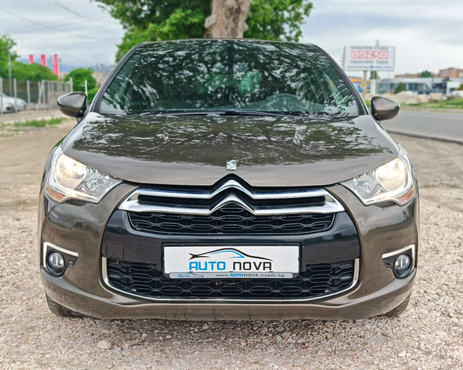 Citroen DS4 1.6 110 К.С. ДИЗЕЛ! МНОГО ЗАПАЗЕНА! , снимка 2 - Автомобили и джипове - 54646034