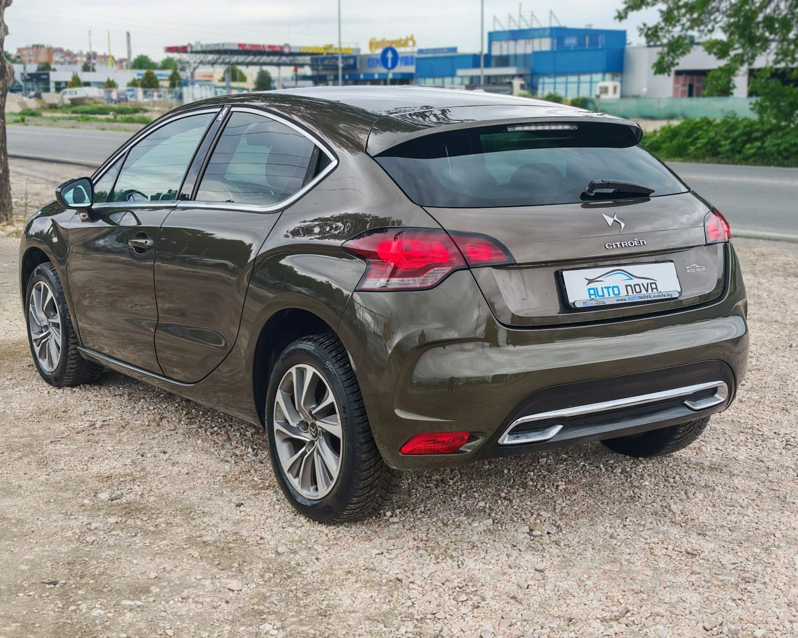 Citroen DS4 1.6 110 К.С. ДИЗЕЛ! МНОГО ЗАПАЗЕНА! , снимка 7 - Автомобили и джипове - 54646034