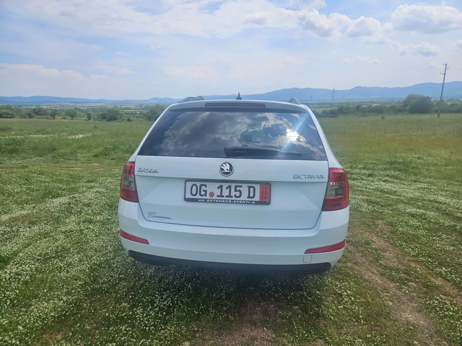 Skoda Octavia 2.0TDI Автоматик, снимка 4 - Автомобили и джипове - 54786040