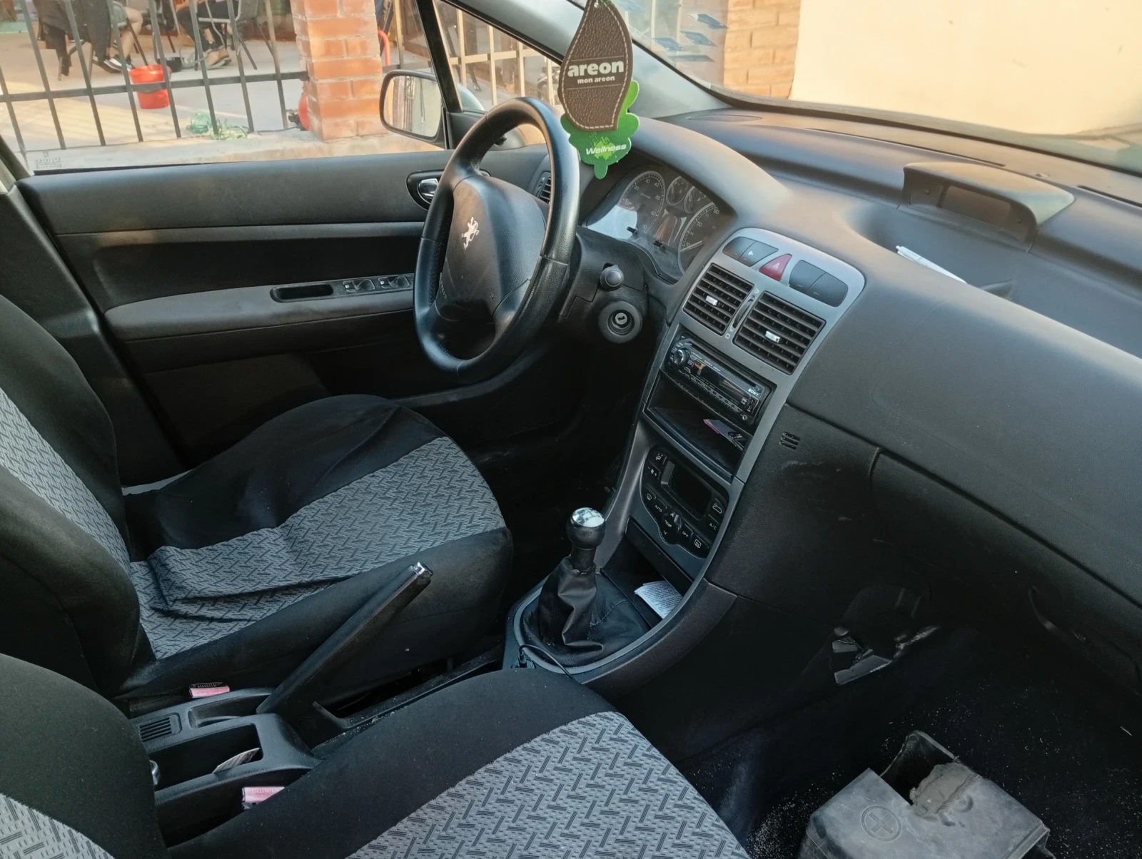 Peugeot 307 1.4, снимка 6 - Автомобили и джипове - 54858133