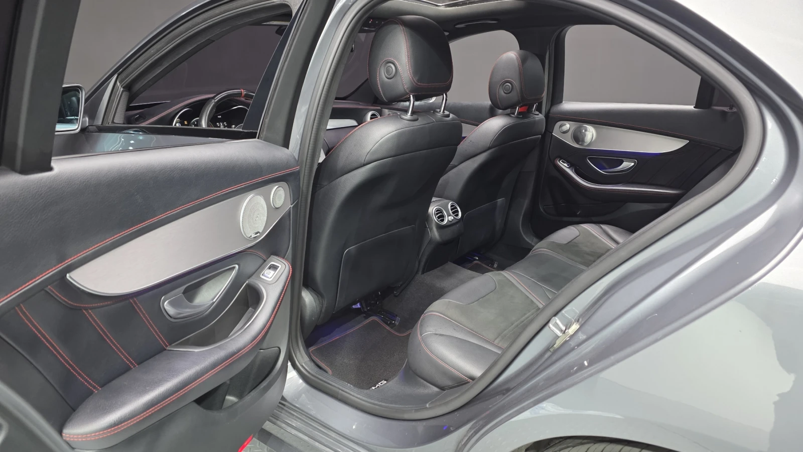 Mercedes-Benz C 43 AMG 4MATIC/HUD/DISTRONIC/ПОДГРЕВ/PANO, снимка 10 - Автомобили и джипове - 54911016