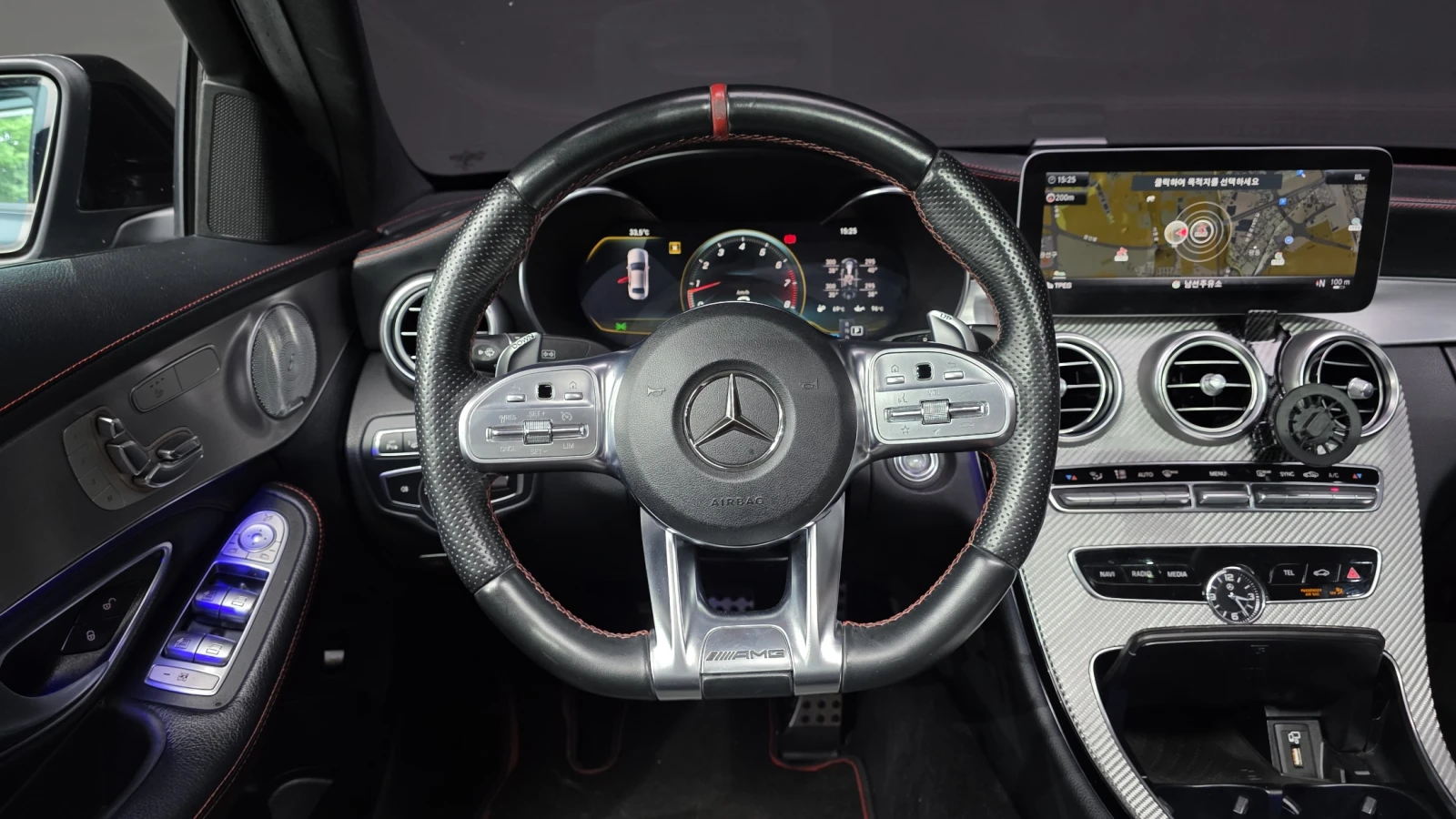 Mercedes-Benz C 43 AMG 4MATIC/HUD/DISTRONIC/ПОДГРЕВ/PANO, снимка 12 - Автомобили и джипове - 54911016