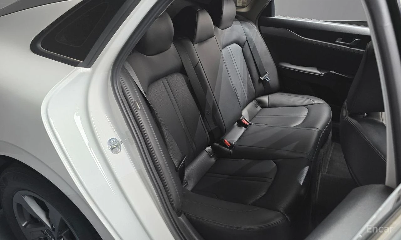 Kia K5 2.0* LPI* ПОДГРЕВ* КАМЕРА* КЕЙЛЕС* LANE* ASSIST* , снимка 16 - Автомобили и джипове - 54996917