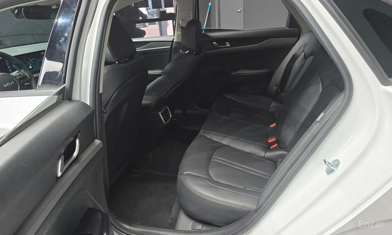 Kia K5 2.0* LPI* ПОДГРЕВ* КАМЕРА* КЕЙЛЕС* LANE* ASSIST* , снимка 15 - Автомобили и джипове - 54996917
