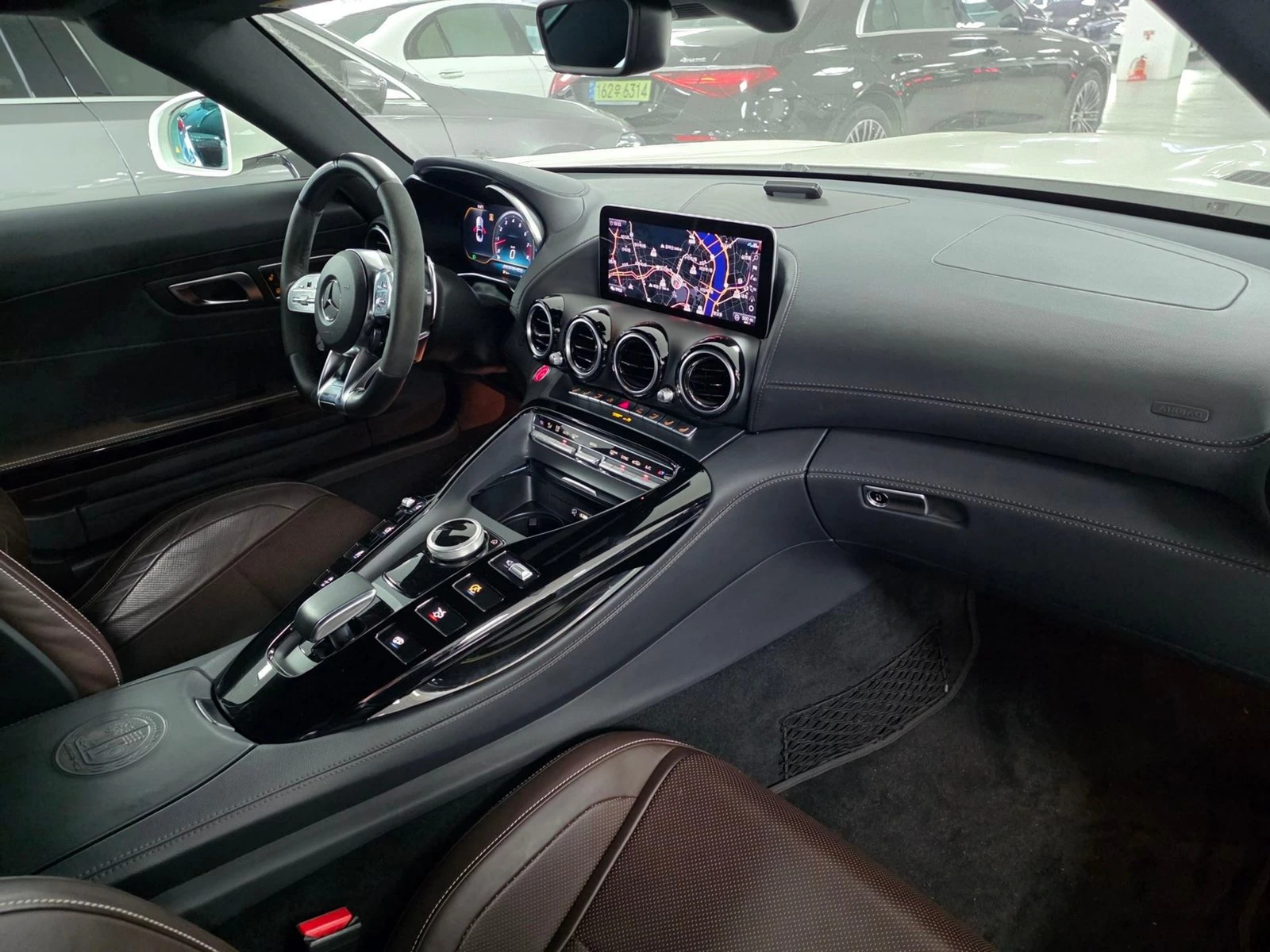 Mercedes-Benz AMG GT C BLIND SPOT* КРАЙНА ЦЕНА, снимка 15 - Автомобили и джипове - 55341643