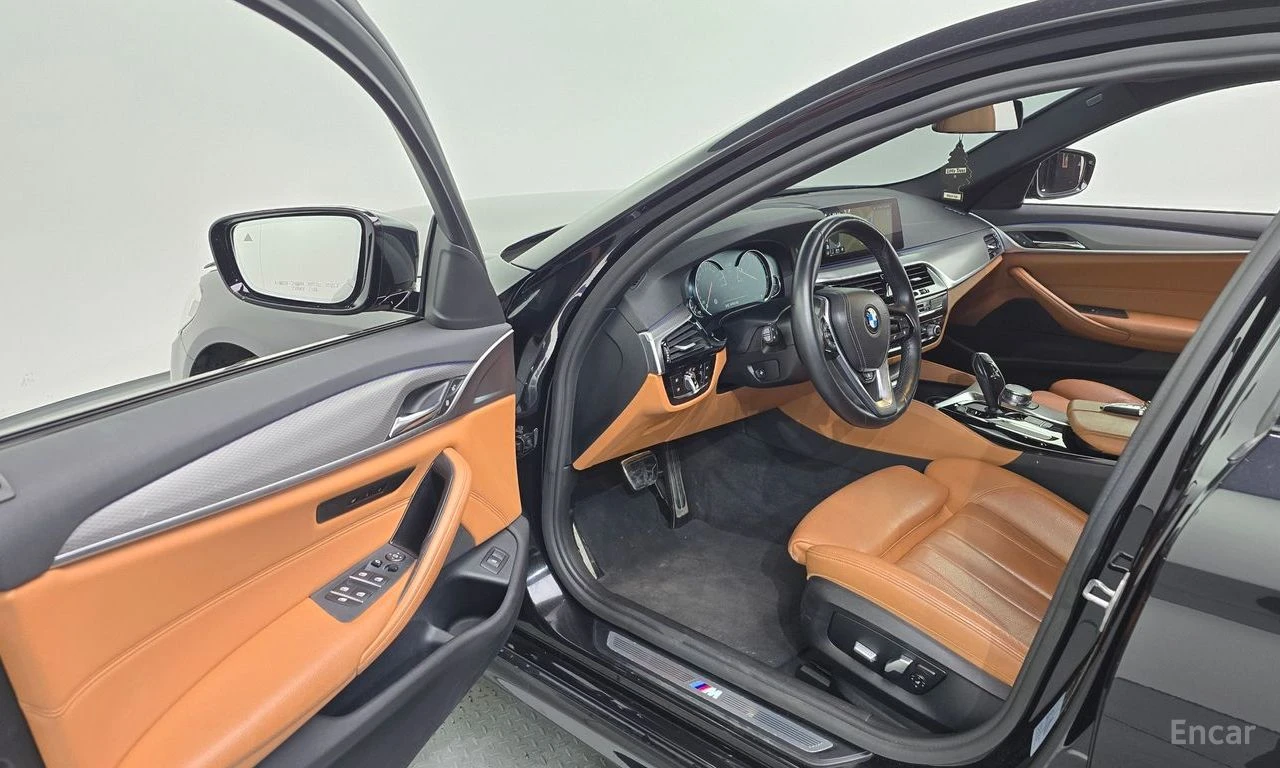 BMW 530 M* SPORT* ОБДУХВАНЕ* ДИСТРОНИК* ХЕДЪП* , снимка 5 - Автомобили и джипове - 55467154