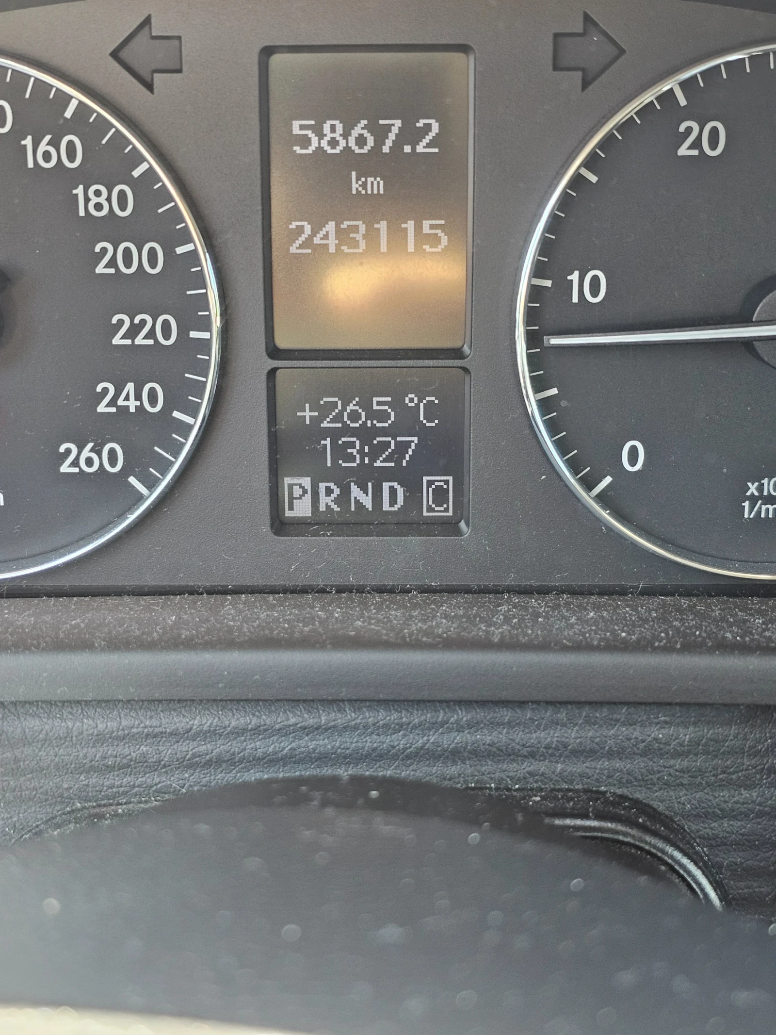 Mercedes-Benz C 220, снимка 11 - Автомобили и джипове - 55566011