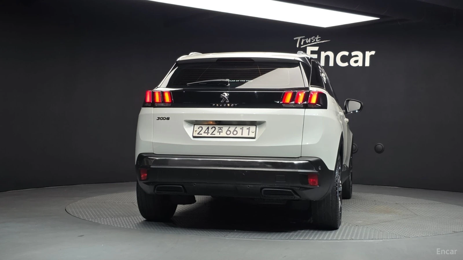 Peugeot 3008 * ПАНО* KEYLESS* Camera* ПОДГРЕВ* , снимка 4 - Автомобили и джипове - 55570580