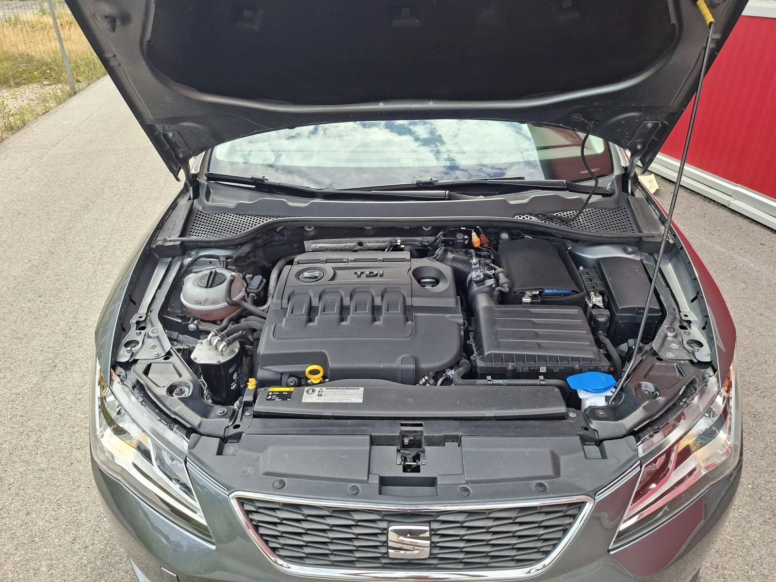 Seat Leon 1.6 дизел, 105кс ТОП , снимка 16 - Автомобили и джипове - 55688485