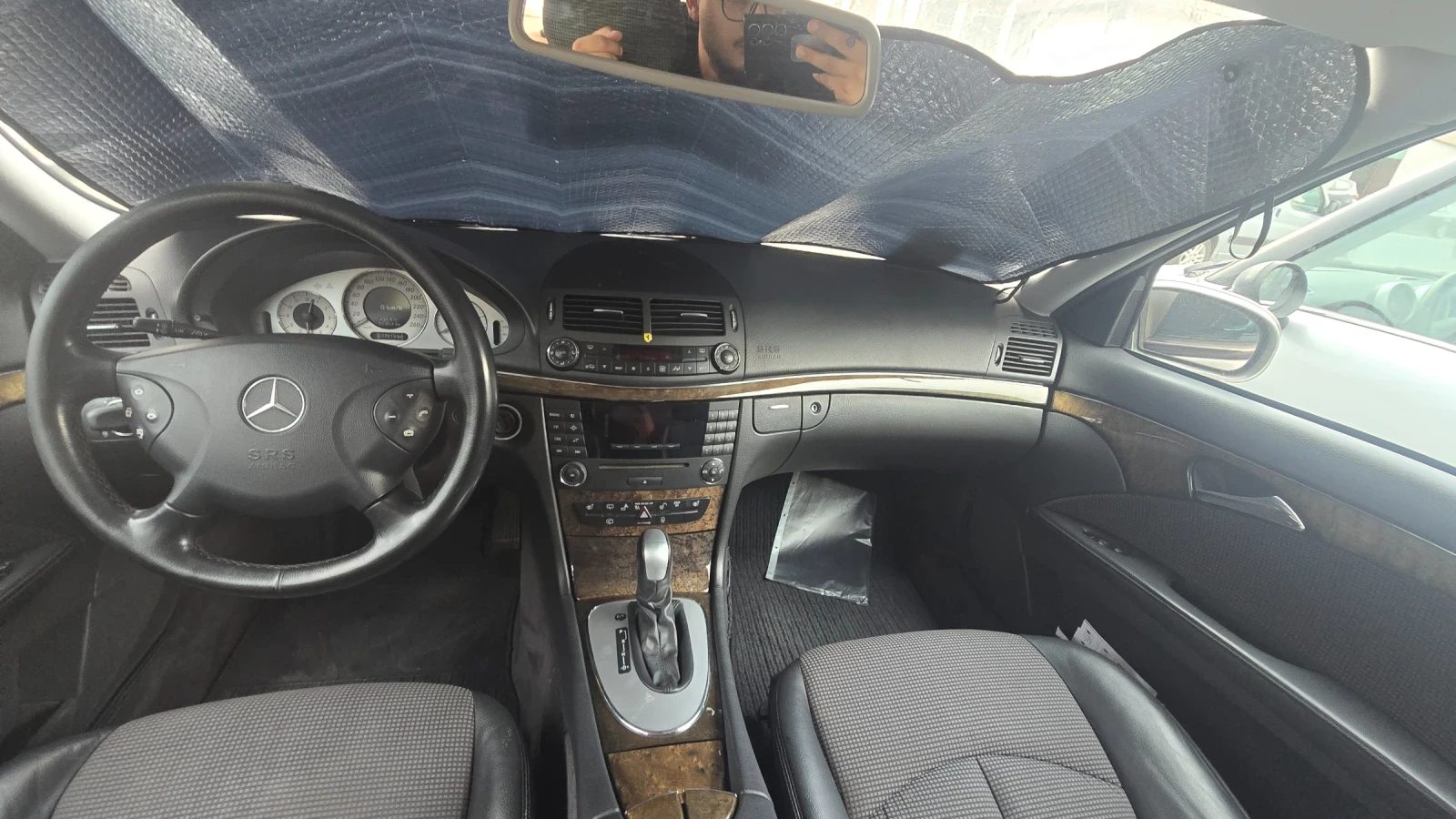 Mercedes-Benz E 320, снимка 10 - Автомобили и джипове - 55791228