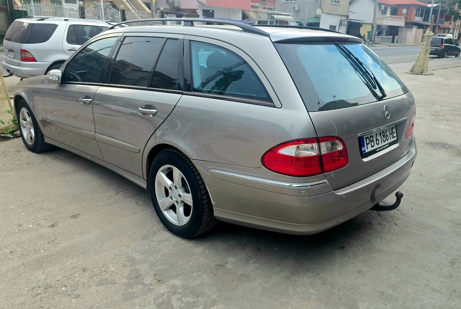 Mercedes-Benz E 320, снимка 4 - Автомобили и джипове - 55791228