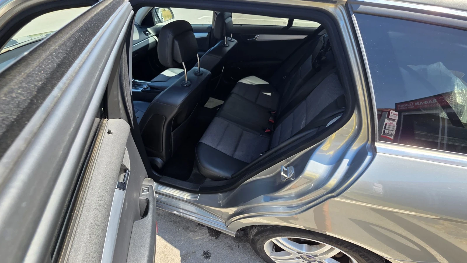 Mercedes-Benz C 220, снимка 10 - Автомобили и джипове - 55810076