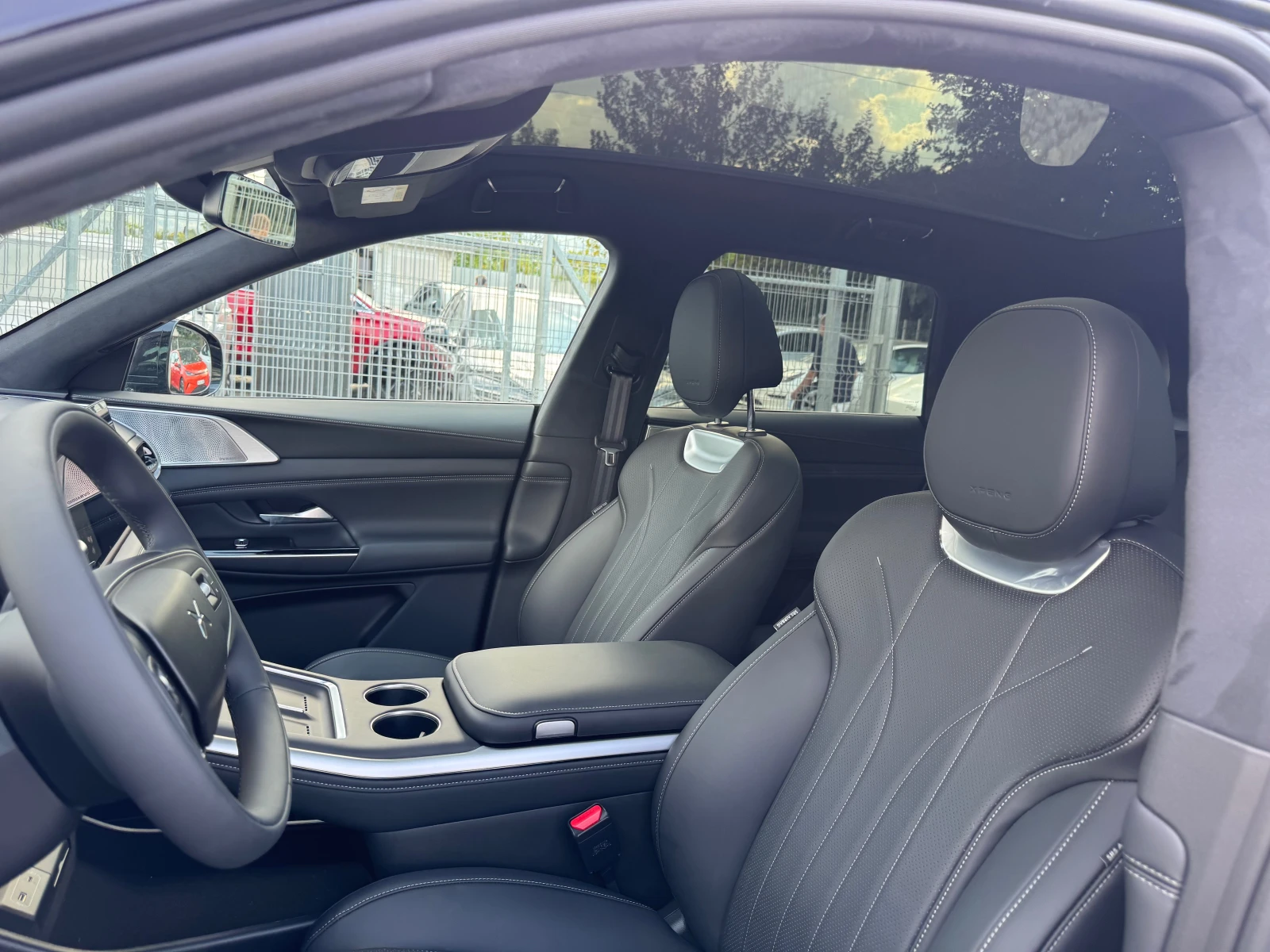 Xpeng G9 AWD Performace BLACK EDITION, снимка 12 - Автомобили и джипове - 56020430