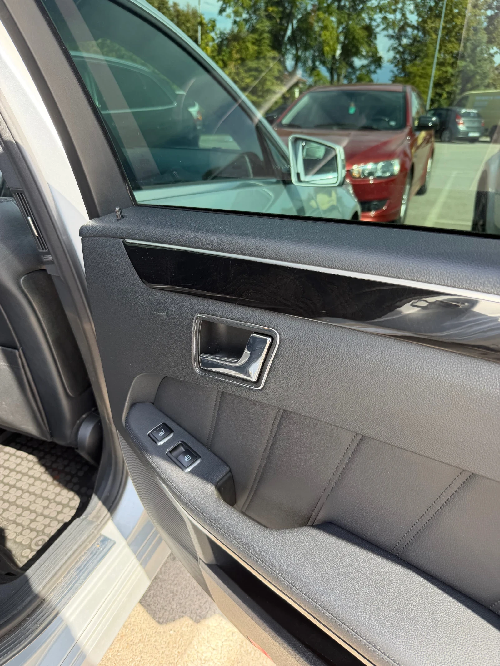 Mercedes-Benz E 350, снимка 14 - Автомобили и джипове - 56331696