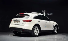 Infiniti QX70, снимка 2