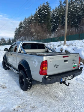 Toyota Hilux 2.5D4D/НАПЪЛНО ОБСЛУЖЕН/ТОП СЪСТОЯНИЕ, снимка 4