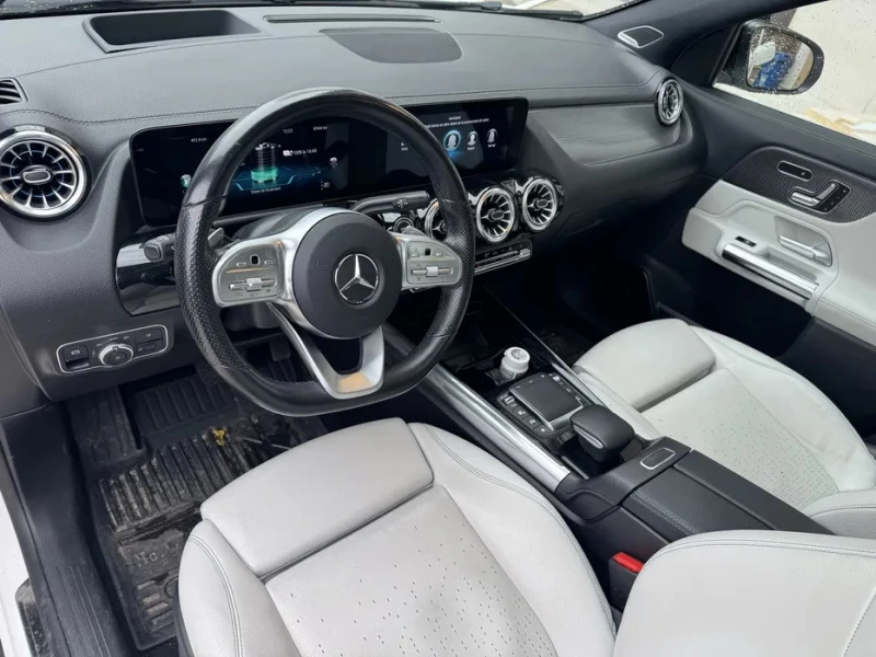 Mercedes-Benz EQA 250 AMG Line, снимка 3 - Автомобили и джипове - 52493323