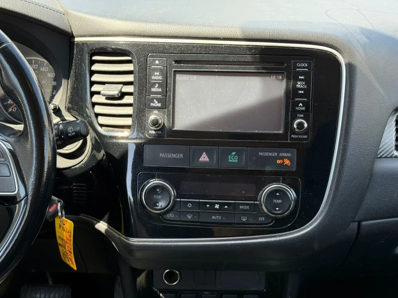 Mitsubishi Outlander ES S-AWC* ПОДГРЕВ* КАМЕРА, снимка 11 - Автомобили и джипове - 52645319