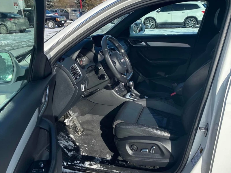 Audi Q3 * Progressiv * CARFAX * ЦЕНА ДО БГ, снимка 5 - Автомобили и джипове - 53218576