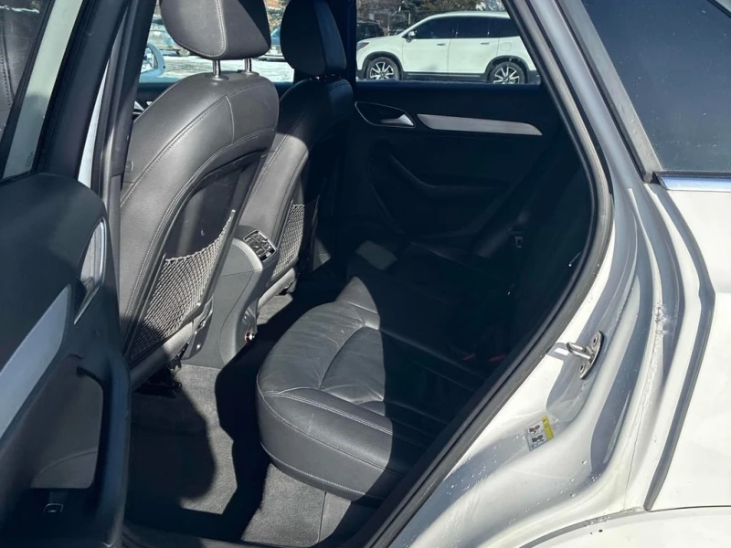 Audi Q3 * Progressiv * CARFAX * ЦЕНА ДО БГ, снимка 11 - Автомобили и джипове - 53218576