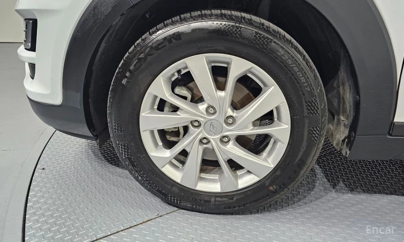 Hyundai Tucson, снимка 5 - Автомобили и джипове - 53439765