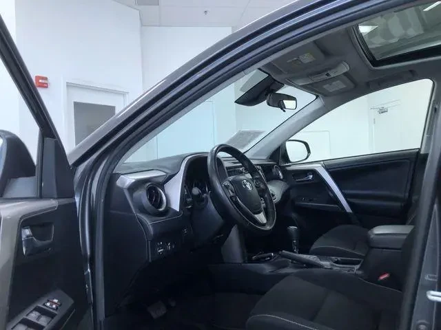 Toyota Rav4 PRESTIGE, снимка 4 - Автомобили и джипове - 49192773