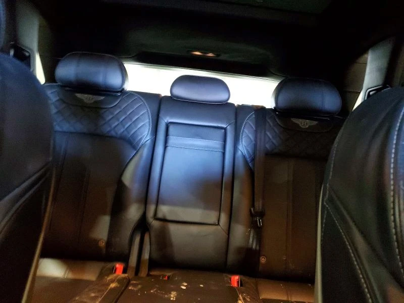 Bentley Bentayga 6.0L 12 All wheel drive - изображение 3