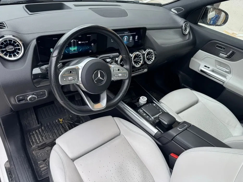 Mercedes-Benz EQA 250 AMG Line - изображение 3