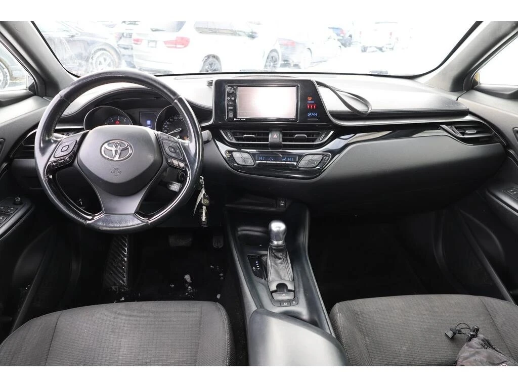 Toyota C-HR * XLE CAMERA| HEATED SEAT| BLUETOOTH| ALLOYS * CAR | Mobile.bg � ����������� 11