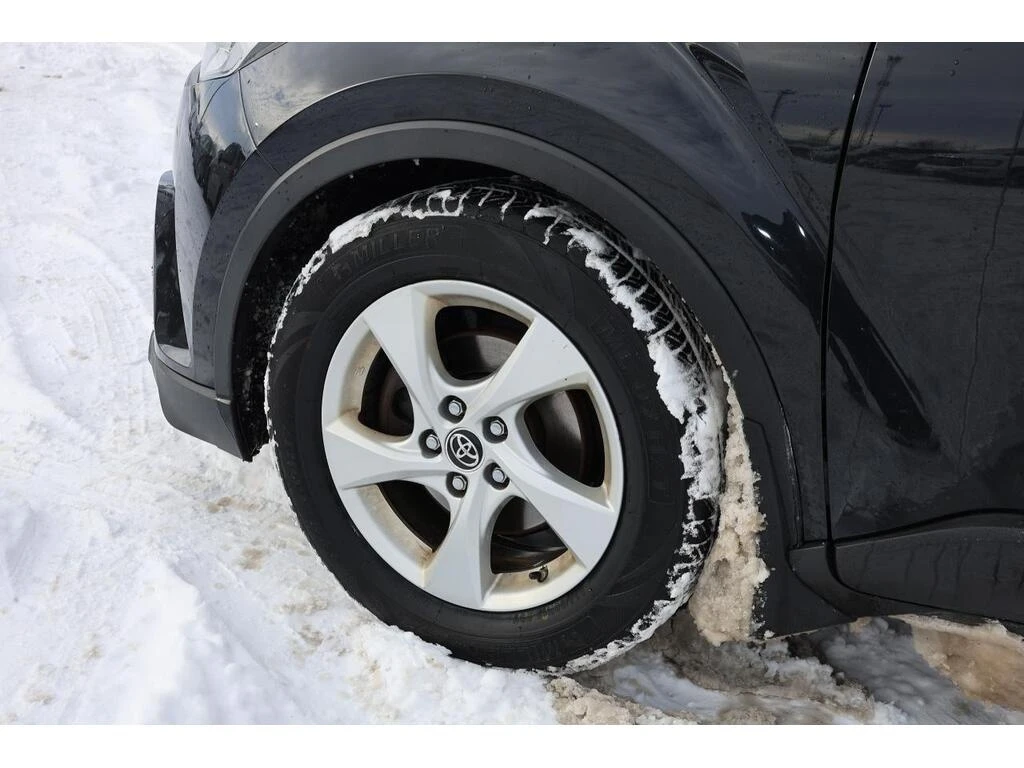 Toyota C-HR * XLE CAMERA| HEATED SEAT| BLUETOOTH| ALLOYS * CAR - изображение 7