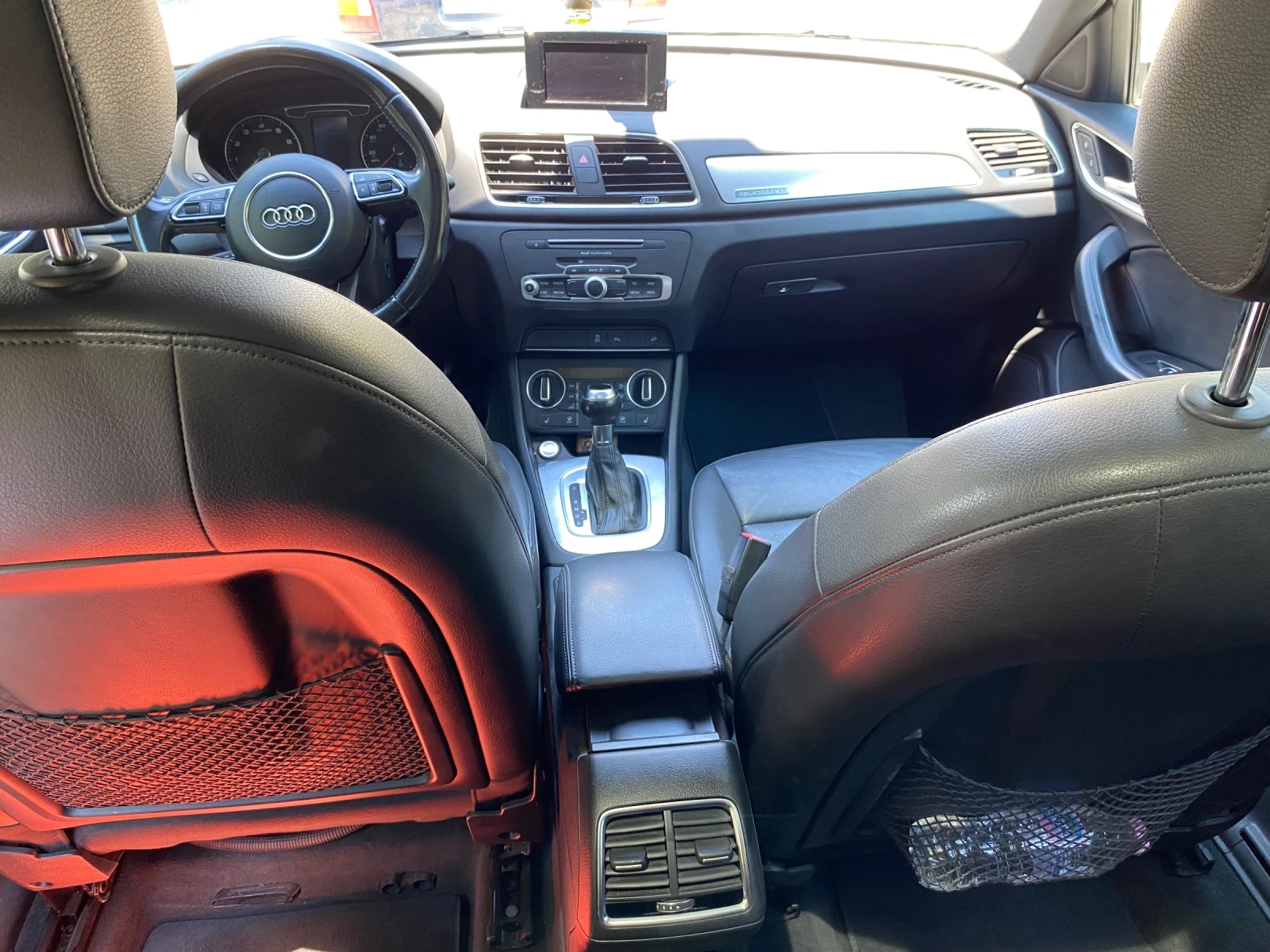 Audi Q3 2.0T Quattro, снимка 6 - Автомобили и джипове - 55195778
