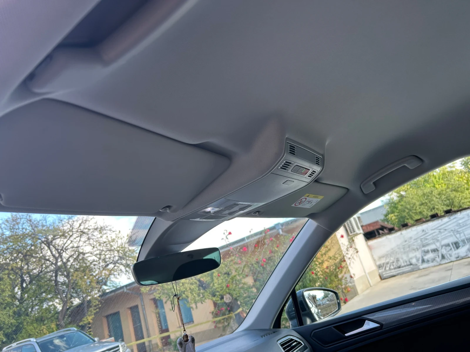 VW Tiguan 79000, снимка 10 - Автомобили и джипове - 56248251