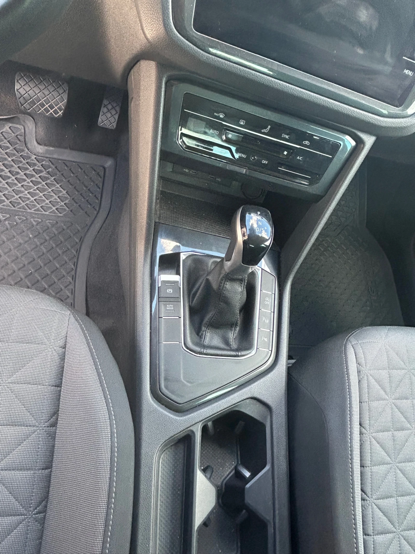 VW Tiguan 79000, снимка 5 - Автомобили и джипове - 56248251