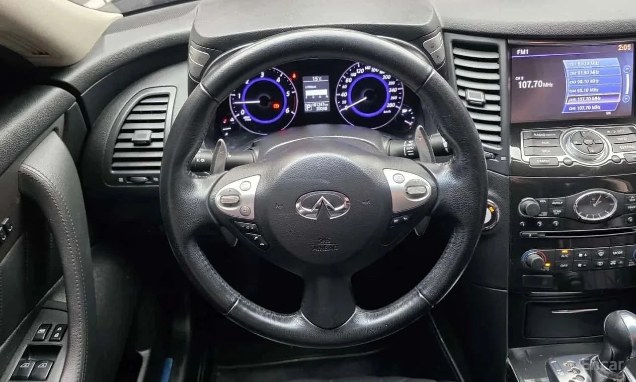 Infiniti QX70, снимка 7 - Автомобили и джипове - 56723499