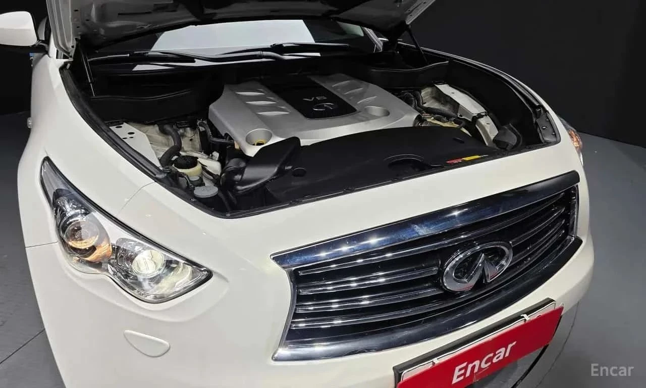 Infiniti QX70, снимка 17 - Автомобили и джипове - 56723499