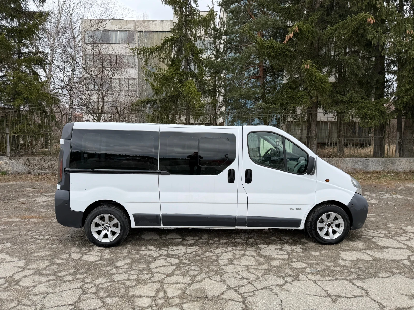 Renault Trafic 1.9DCI, снимка 5 - Бусове и автобуси - 54247227
