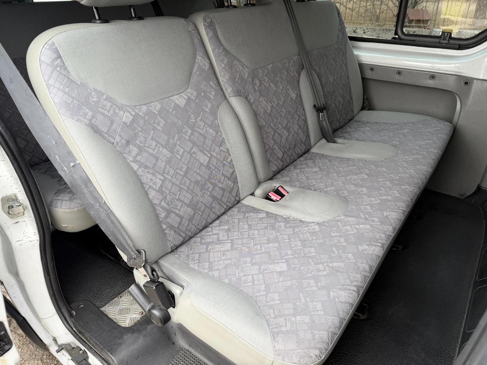 Renault Trafic 1.9DCI, снимка 10 - Бусове и автобуси - 54247227