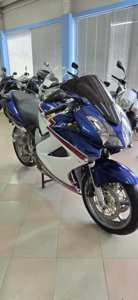     Honda Vfr 800 V-TEC !  !