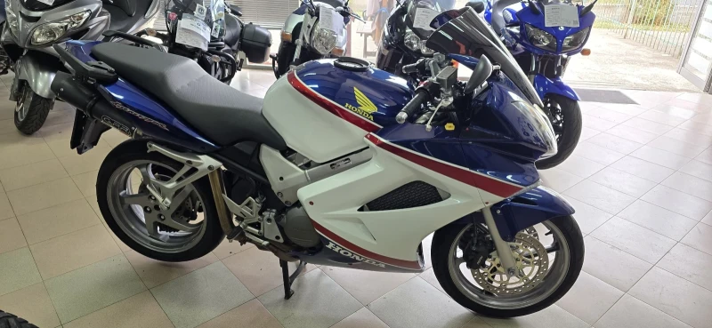 Honda Vfr 800 V-TEC ! Лизинг !, снимка 4 - Мотоциклети и мототехника - 52134781