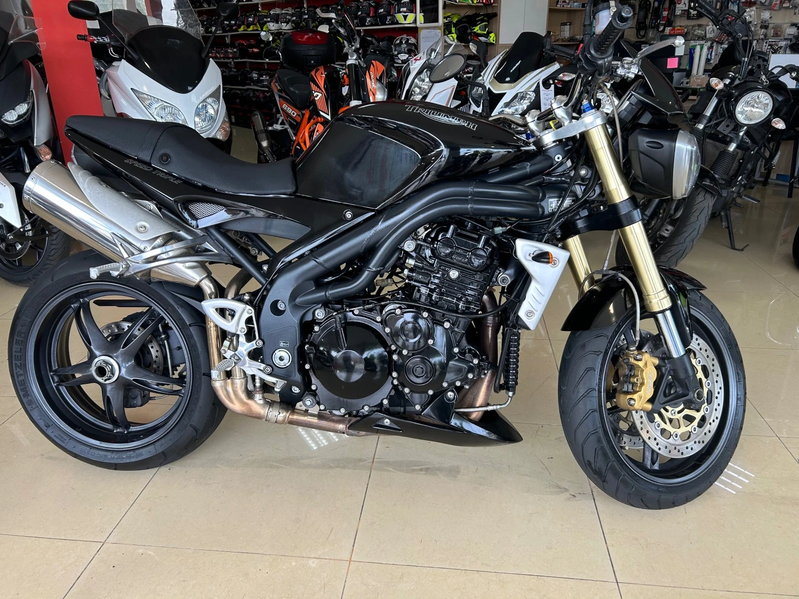 Triumph Speed Triple 1050 - изображение 3