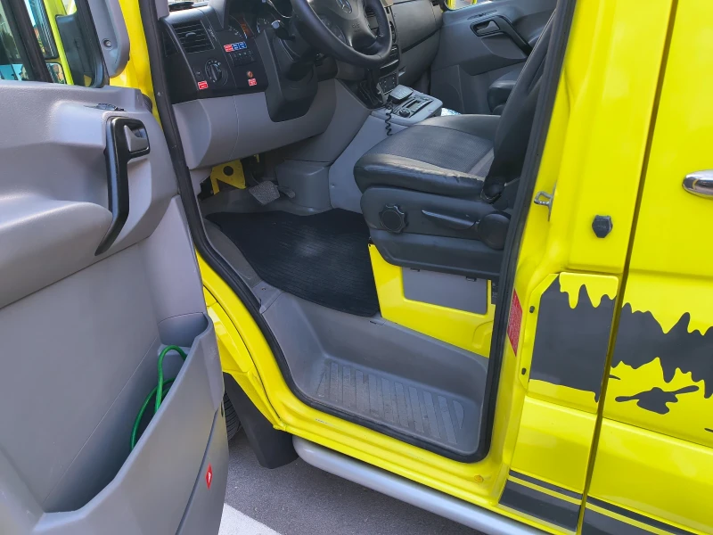 Кемпер Mercedes-Benz 319cdi, снимка 2 - Каравани и кемпери - 52350246