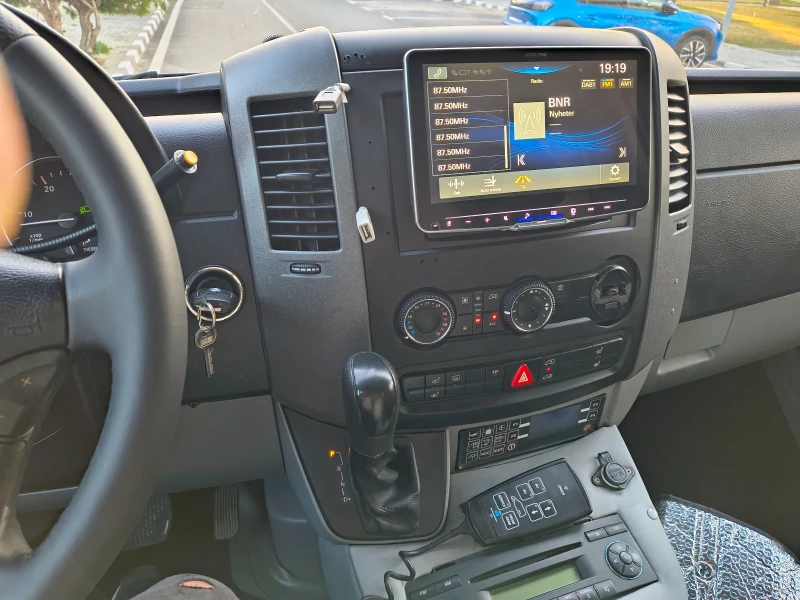 Кемпер Mercedes-Benz 319cdi, снимка 9 - Каравани и кемпери - 52350246